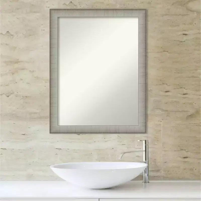Miroir mural en étain brossé de 21 po x 27 po pour meuble-lavabo de salle de bain - Amanti Art : Rectangle moderne, cadre en polystyrène