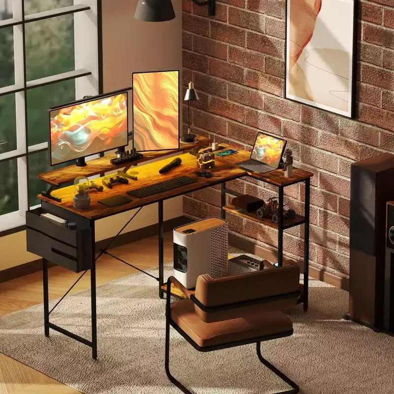 HOMCOM Bureau d'angle réversible en L de 147 cm avec sac de rangement, bureau d'ordinateur d'angle avec prise de courant et lumière LED, étagère pour moniteur et support d'unité centrale