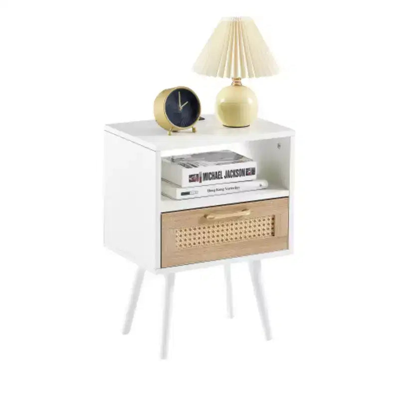 Table d'appoint en rotin de 39,9 cm avec prise de courant et ports USB, table de chevet moderne avec tiroir et pieds en bois massif, table d'appoint pour salon, chambre à coucher, blanc