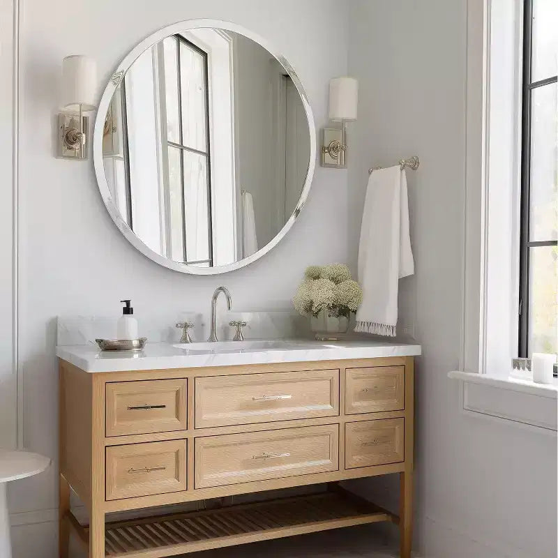 Miroir de salle de bain rond sans cadre pour lavabo avec bords biseautés - Miroir mural circulaire pour salle de bain et coiffeuse, look élégant et simple