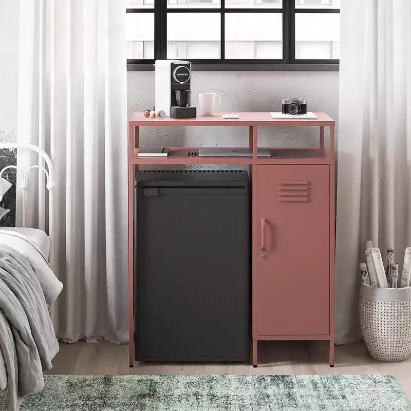 Mini-réfrigérateur de rangement de style casier métallique Novogratz Cache