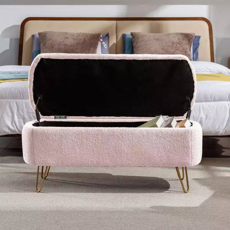 Banc ottoman de rangement moderne Zeus & Ruta avec pieds dorés pour le pied de lit
