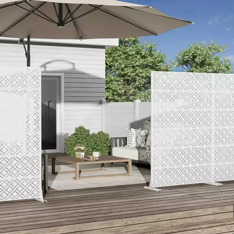 Jardinière en métal blanc Dovelina 72 H47W avec treillis pour brise-vue pour café, terrasse, jardin et balcons