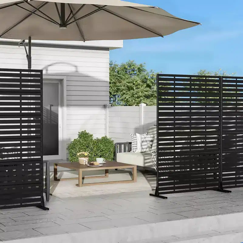72 H47W Jardinière noire en métal Dovelina avec treillis brise-vue pour patio de café, jardin et balcons