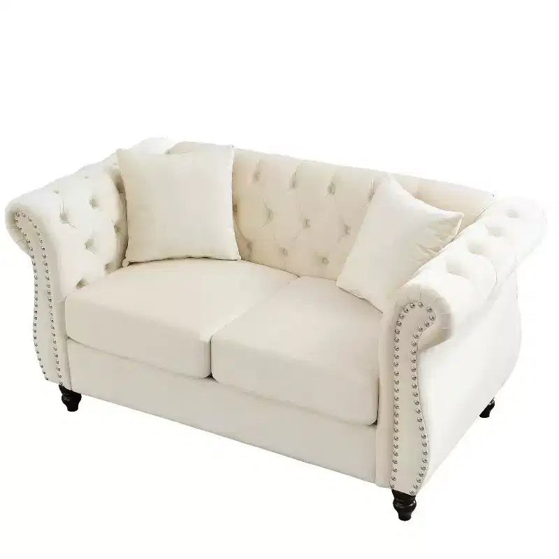Canapé Chesterfield 58,8 po en velours beige pour salon, canapé 2 places capitonné avec accoudoirs roulés et clous de tapissier pour salon