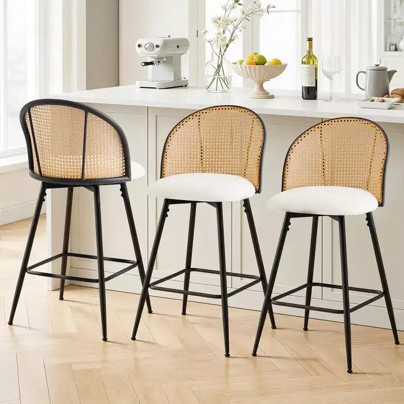 Tabourets de bar pivotants Bekrvio 26 Mid-Century Modern, lot de 2/3/4, chaises de bar rembourrées en similicuir avec dossier en rotin et pieds en métal pour comptoir de cuisine