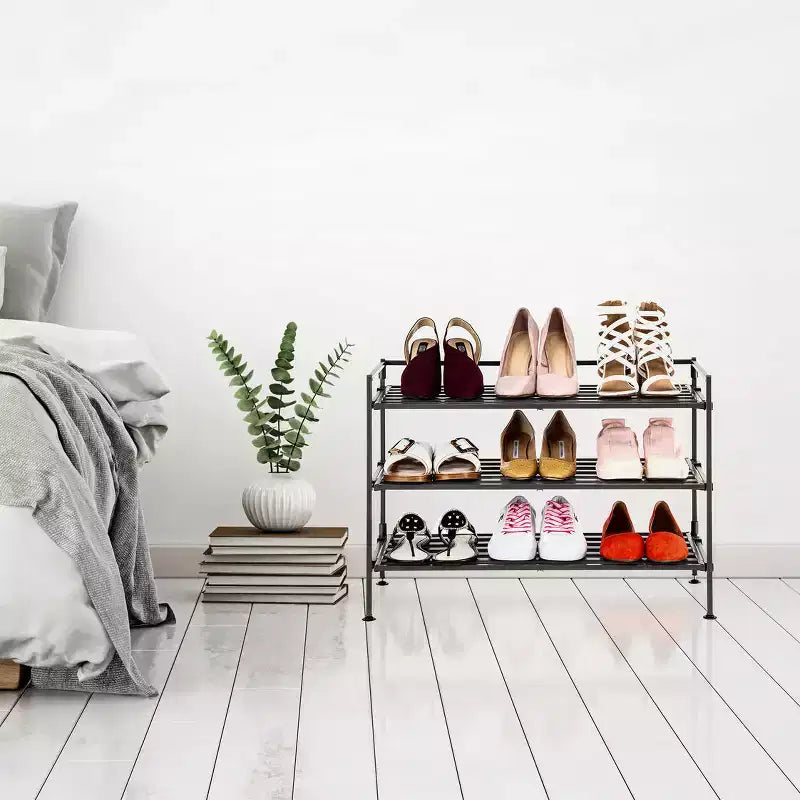 Seville Classics Étagère à chaussures empilable à 3 niveaux en résine, 9 paires