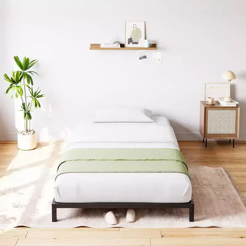 Whizmax Cadre de Lit 6 Pouces Sans Sommier Tapissier, Cadre de Lit Plateforme en Métal Robuste Taille Double pour Chambre, Montage Facile, Silencieux, Noir