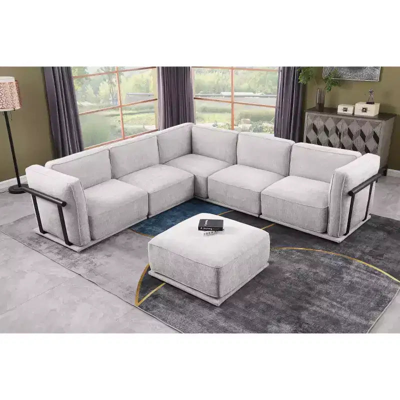 Grand canapé d'angle modulable 6 places en L avec pouf, cadre en bois et métal, canapé d'angle moderne en velours pour salon - Panipeachy