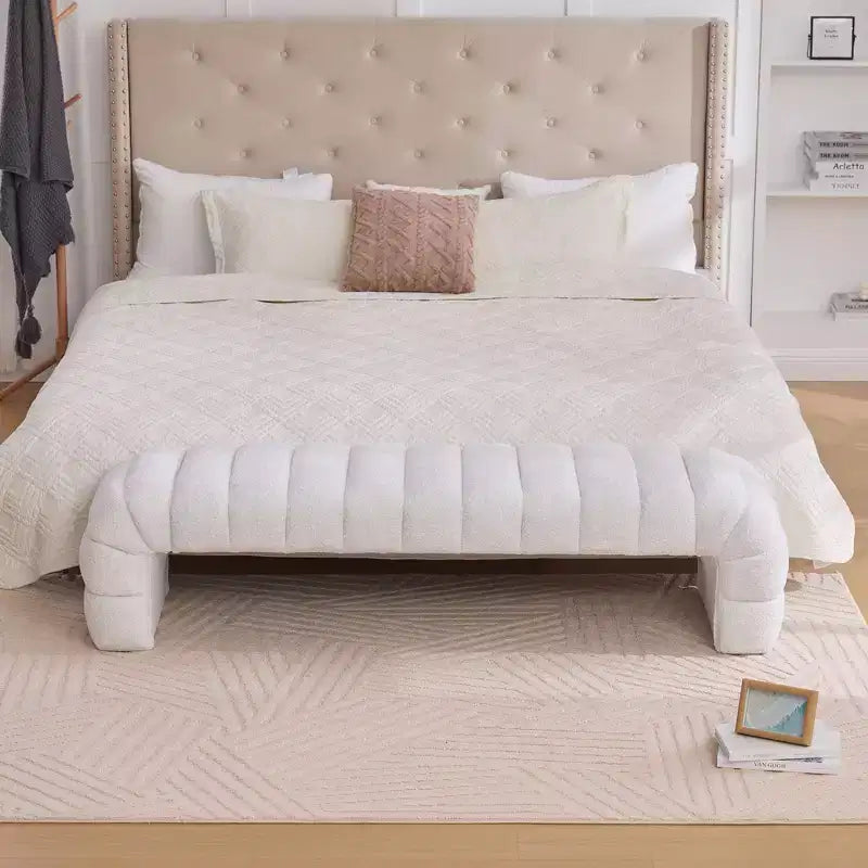 Okak 69.7 Banc de lit moderne sans accoudoirs avec capitonnage cannelé, poufs-ottomans en chenille, banc d'entrée pour salon, chambre à coucher