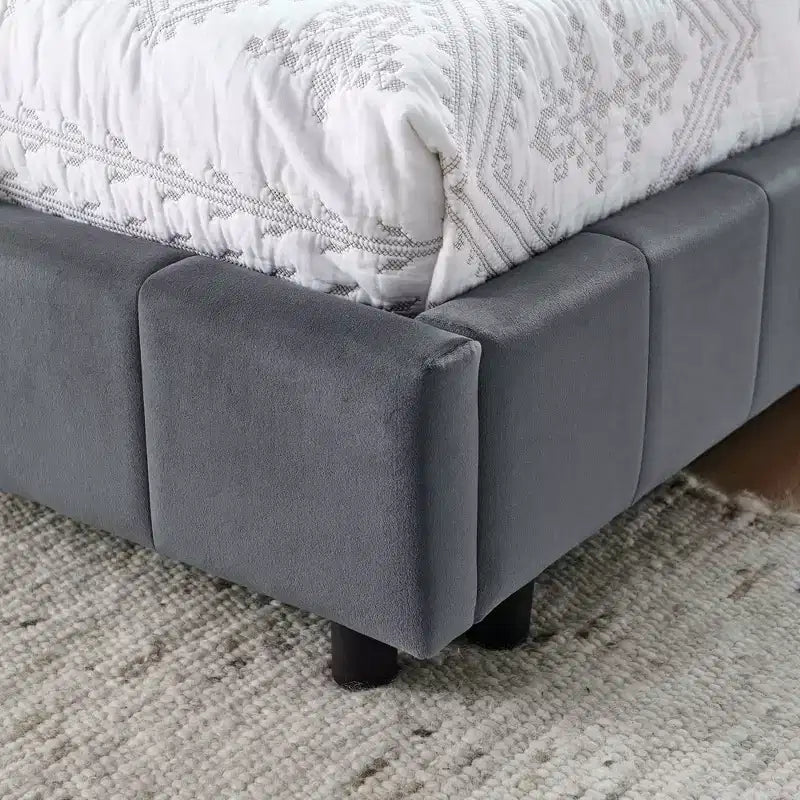 Cadre de lit capitonné pleine grandeur MAYEERTY avec dossier confortable et accoudoirs pour chambre à coucher ou salon, gris