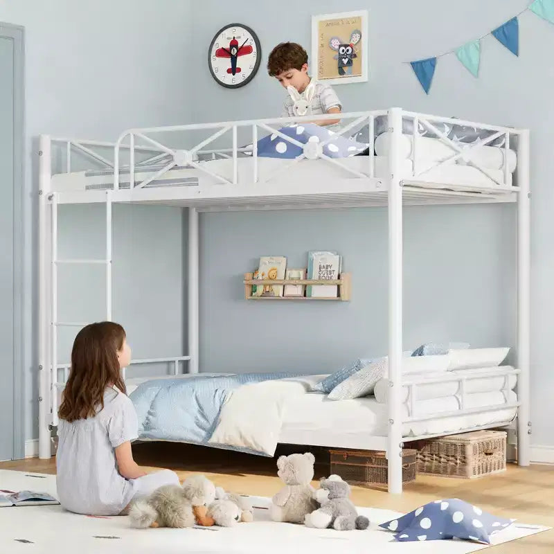 Lit superposé double blanc en métal, design industriel, barrières de sécurité, cadre en acier peu encombrant pour l'école, la chambre