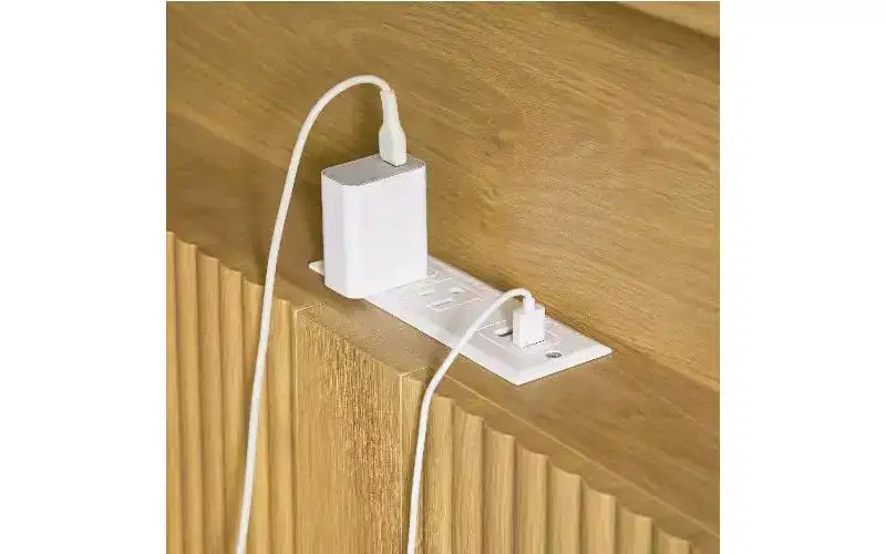 Cadre de lit plateforme TUYOHW avec panneau incurvé ondulé, lit Queen Size robuste en métal et bois avec tête de lit de rangement, station de charge intégrée, anti-bruit