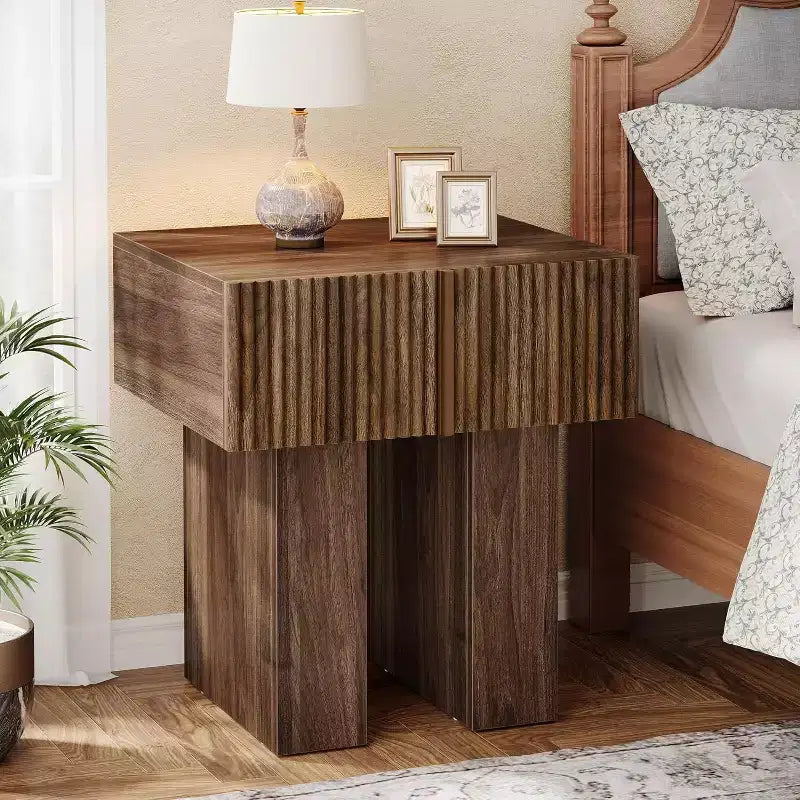 Table de chevet cannelée Lantine, Table de chevet en bois avec tiroir de rangement, Table d'appoint moderne pour chambre à coucher