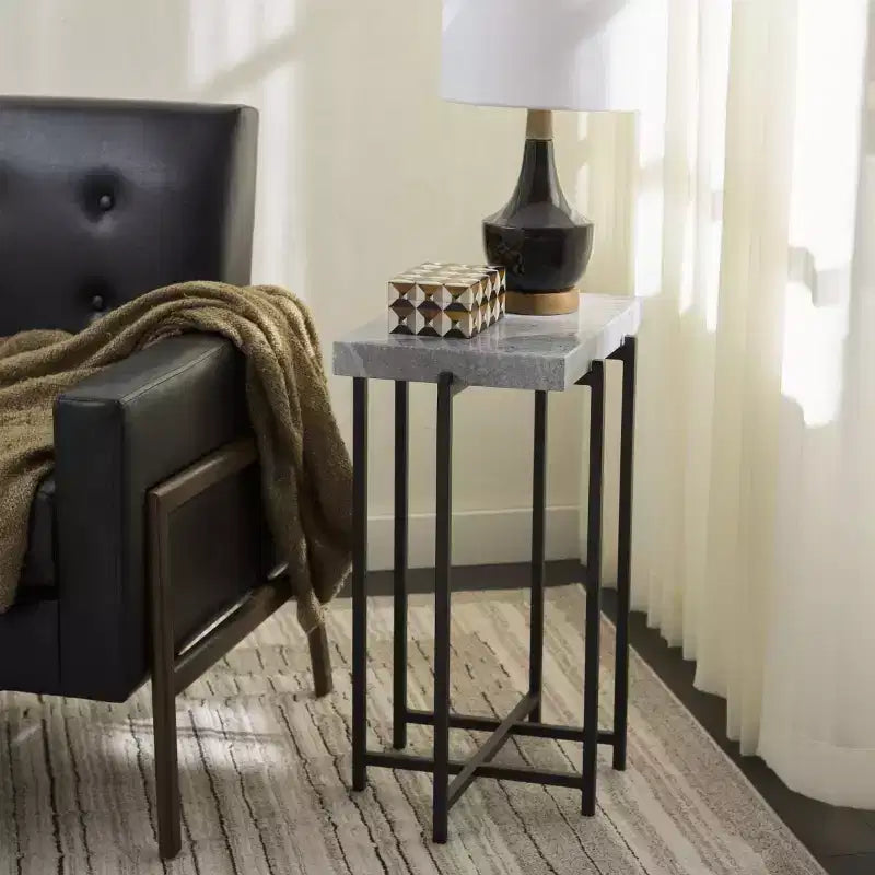 Table d'appoint Aloha en marbre - ACC3748 - Gris/Noir - Safavieh