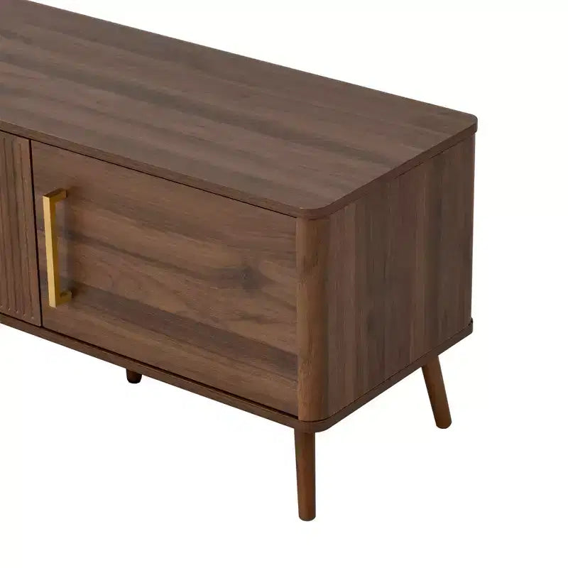 Meuble TV de 78 po pour téléviseurs jusqu'à 85 po, Console TV cannelée, Meuble TV en noyer, Meuble de divertissement avec porte à ouverture et fermeture amorties-ModernLuxe