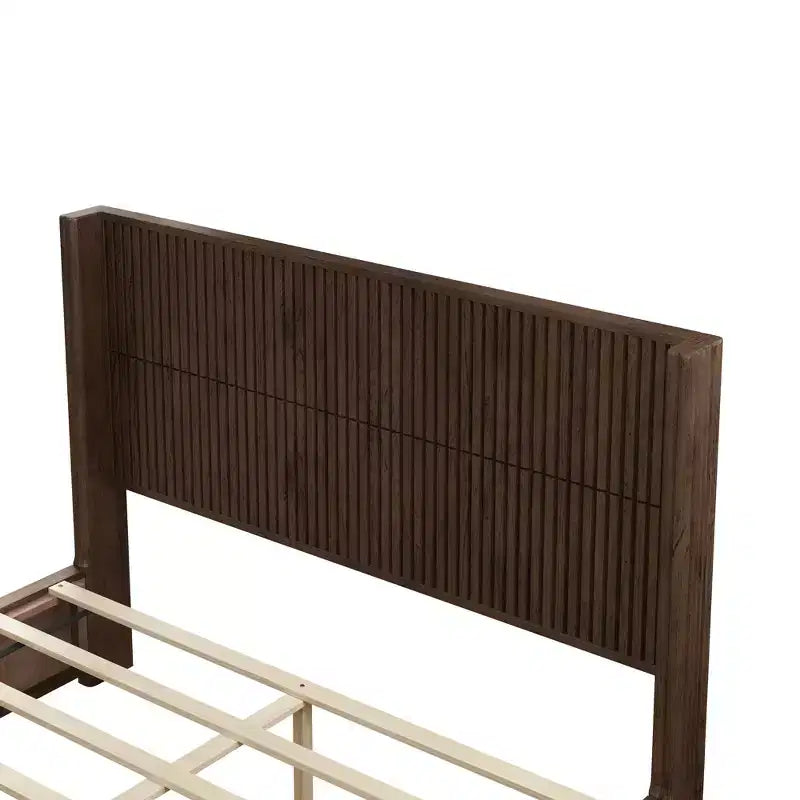 Lit moderne en bois massif avec tête de lit Alderwyn GDFStudio