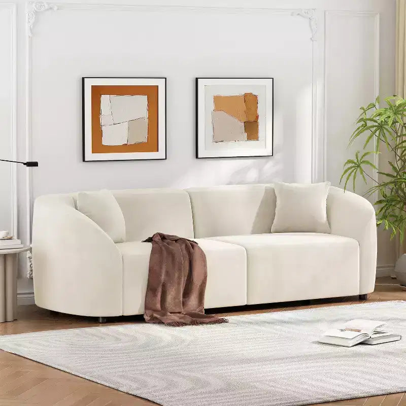 Canapé contemporain courbé de 87 pouces en blanc cassé, assise moelleuse, pour intérieurs élégants