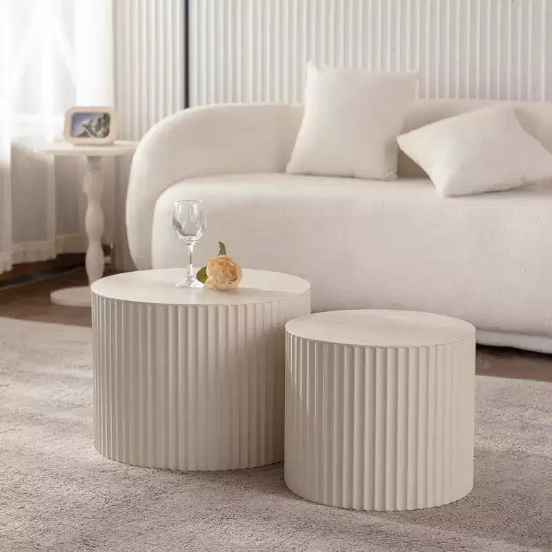 Lot de 2 tables d'appoint gigognes cylindriques beiges avec motif rayures ondulées pour salon ou chambre à coucher