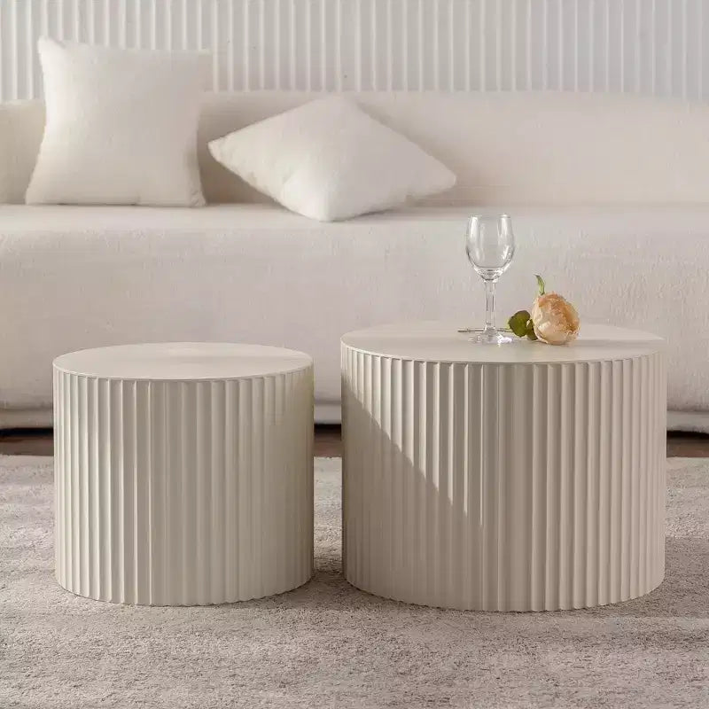 Lot de 2 tables d'appoint gigognes cylindriques beiges avec motif rayures ondulées pour salon ou chambre à coucher