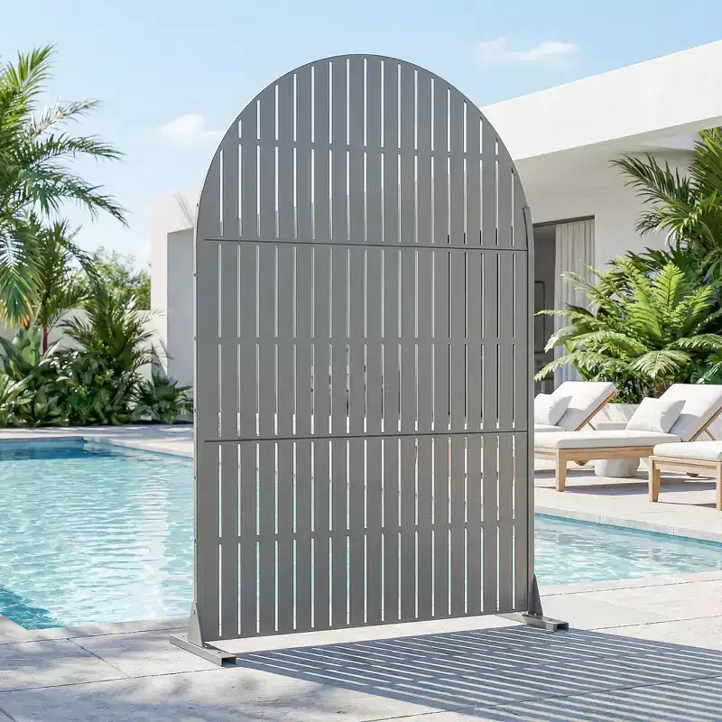 Panneaux de clôture autoportants Dovelina 72H x 47W en métal arqué pour extérieur, gris clair/marron, pour jardin, patio, terrasse, cour