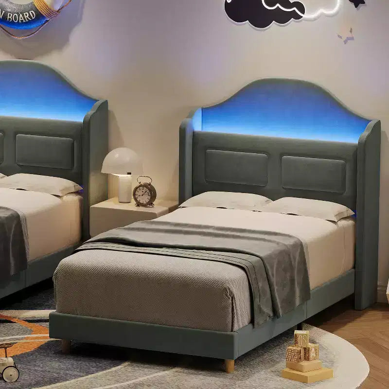 Cadre de lit double pour enfants avec revêtement en velours, tête de lit à oreilles, lumières LED et bibliothèque de rangement, lit double style princesse, aucun sommier tapissier requis