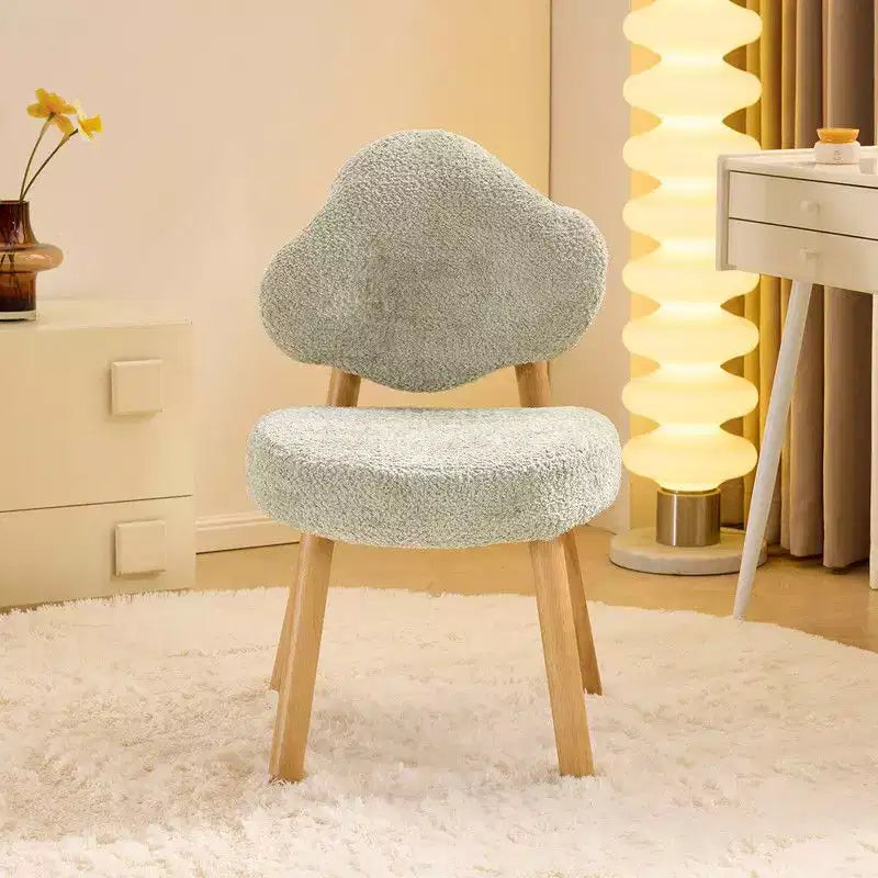 Fauteuil d'appoint moelleux Cloud Puff avec pieds en bois - Chaise moderne pour coiffeuse et salon