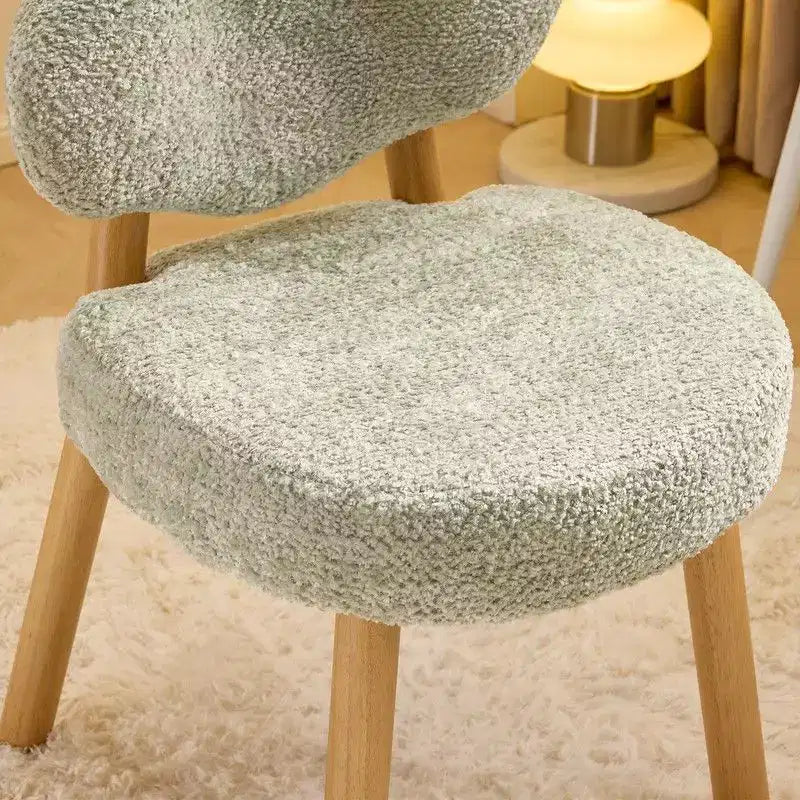 Fauteuil d'appoint moelleux Cloud Puff avec pieds en bois - Chaise moderne pour coiffeuse et salon