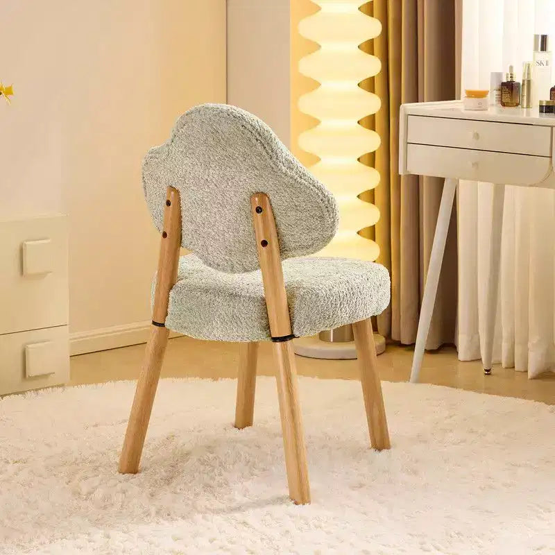 Fauteuil d'appoint moelleux Cloud Puff avec pieds en bois - Chaise moderne pour coiffeuse et salon