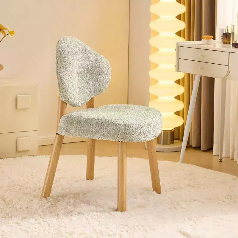 Fauteuil d'appoint moelleux Cloud Puff avec pieds en bois - Chaise moderne pour coiffeuse et salon