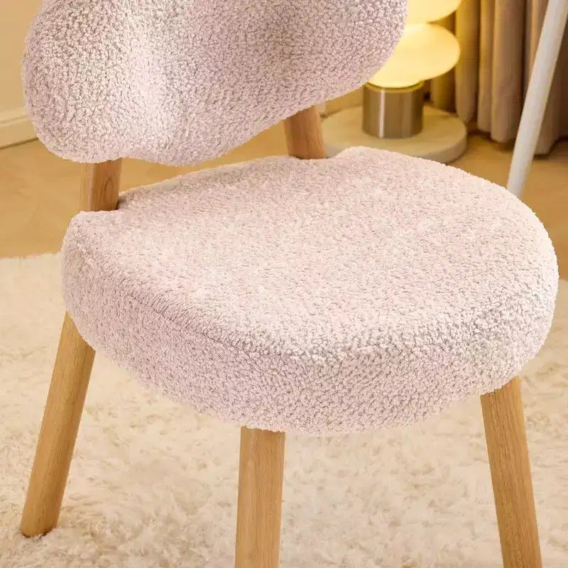Fauteuil d'appoint moelleux Cloud Puff avec pieds en bois - Chaise moderne pour coiffeuse et salon