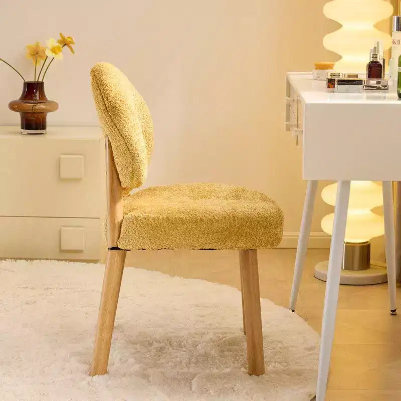 Fauteuil d'appoint moelleux Cloud Puff avec pieds en bois - Chaise moderne pour coiffeuse et salon