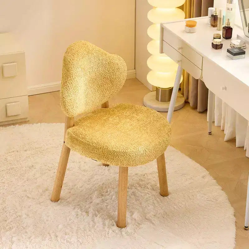 Fauteuil d'appoint moelleux Cloud Puff avec pieds en bois - Chaise moderne pour coiffeuse et salon
