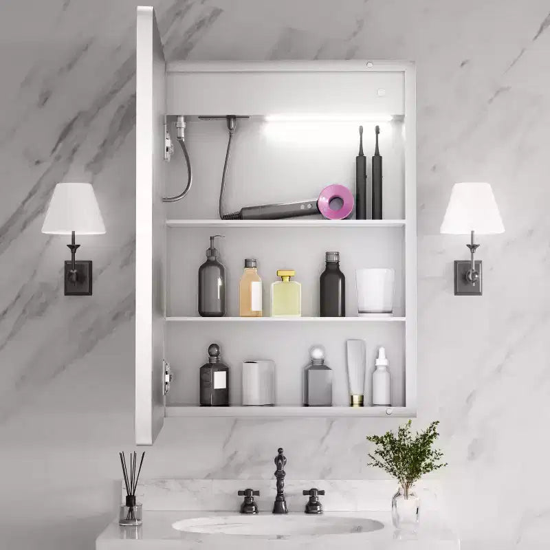 Armoire à pharmacie rectangulaire FAMYYT 20 po L x 28 po H en fer avec miroir, lumière DEL dimmable, fonction antibuée et prises - Entièrement assemblée