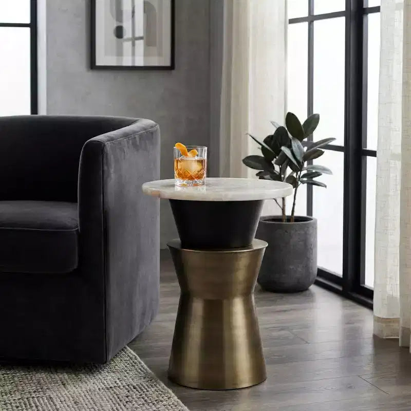 Table d'appoint et de bout ronde décorative pour petits espaces - Plateau en agate avec base en métal pour la décoration du salon et de la chambre - 20, doré et blanc