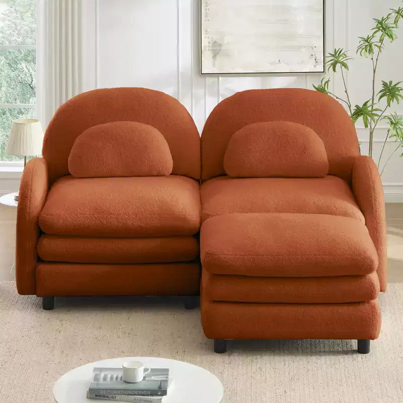 Canapé sectionnel 2 places moderne Steini 117 de GDFStudio, rembourré en tissu peluche, avec coussins lombaires incurvés et pouf mobile