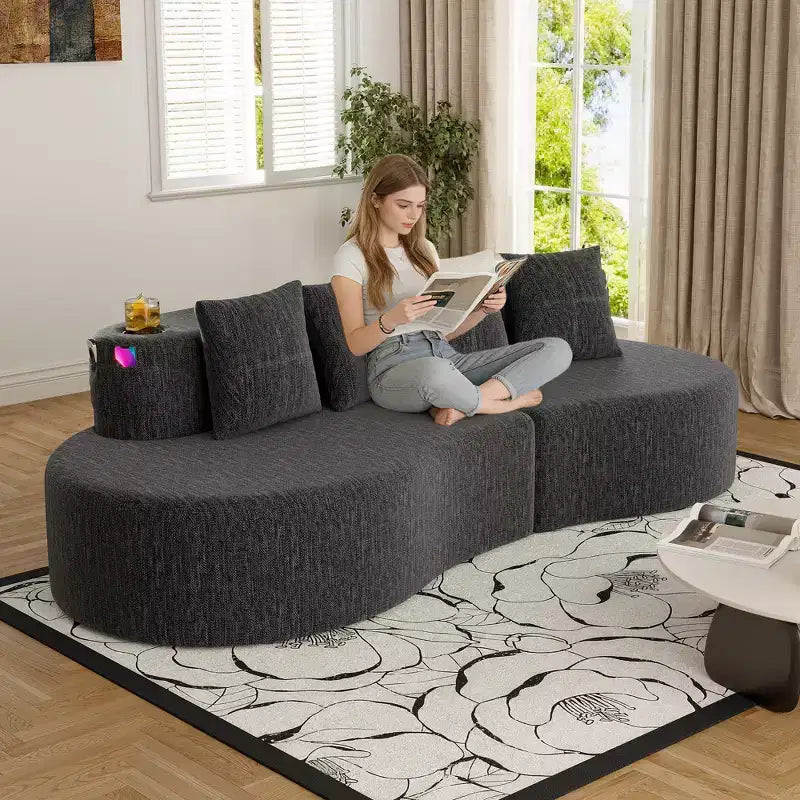Canapé d'angle modulable incurvé, canapé 3 places avec porte-gobelets, pochette latérale et 4 oreillers pour salon, bureau, appartement - ModernLuxe