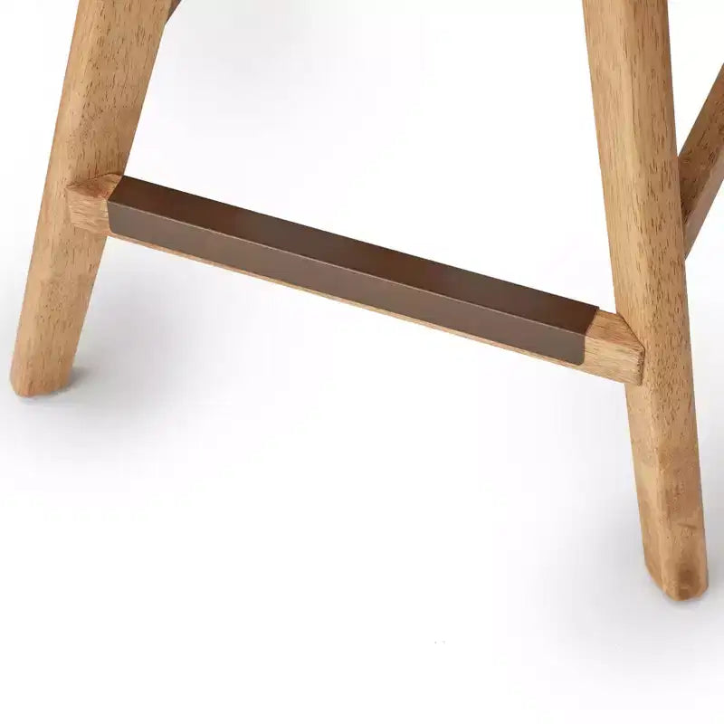 Ensemble de 2 tabourets de bar pivotants Serena Buylateral, hauteur comptoir, beige/noyer clair
