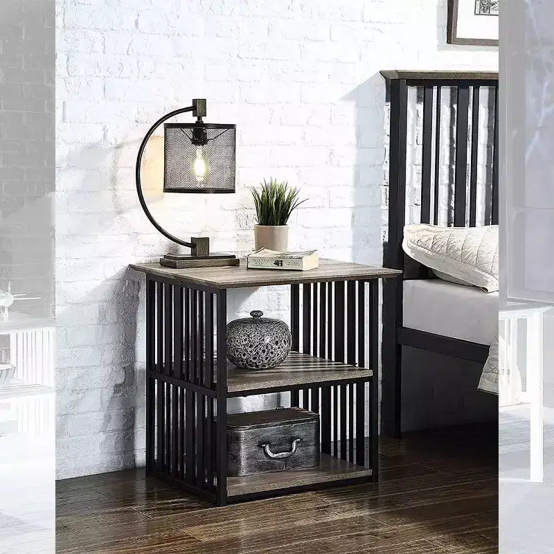 Table de Chevet Zudora 22 po Finition Chêne Antiqué et Noir - Acme Furniture : Cadre Métallique, Étagère Ouverte, Aucun Assemblage Requis