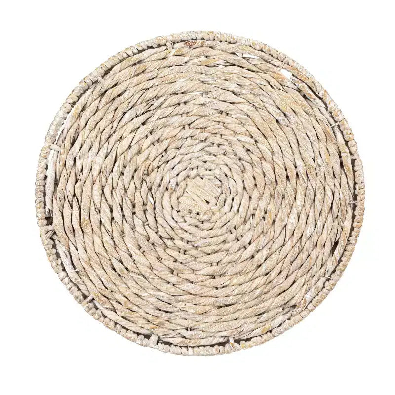 Table d'appoint tissée à la main Storied Home Blanche délavée