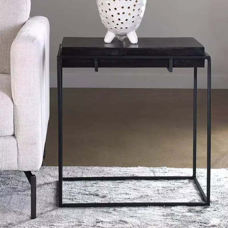 Table d'appoint rectangulaire moderne en aluminium Uttermost 22 x 12 1/2 avec cadre en fer noir oxydé pour salon, chambre à coucher