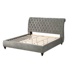 Lit traîneau capitonné en velours gris avec clous décoratifs – Grand lit / Très grand lit