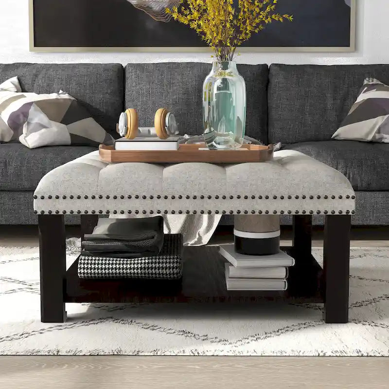 Pouf de cocktail capitonné en lin transitionnel avec clous décoratifs et rangement par Furniture of America