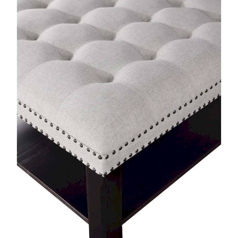 Pouf de cocktail capitonné en lin transitionnel avec clous décoratifs et rangement par Furniture of America