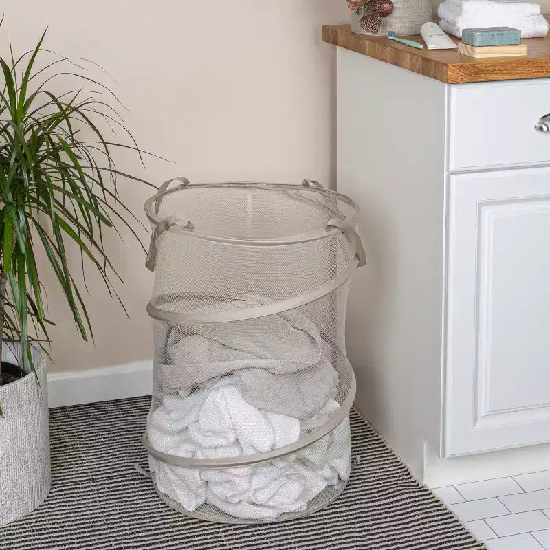 Panier à linge en maille escamotable, armature en acier à ressort, doublure en maille pour la circulation de l'air, grande capacité, montage facile, rangement compact